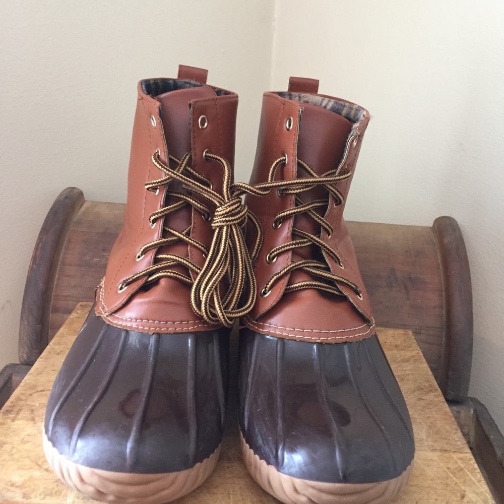 TJ Maxx Fashion Duck Boots Size 8.5